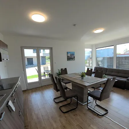 Zea Apartmanhaz Apartment