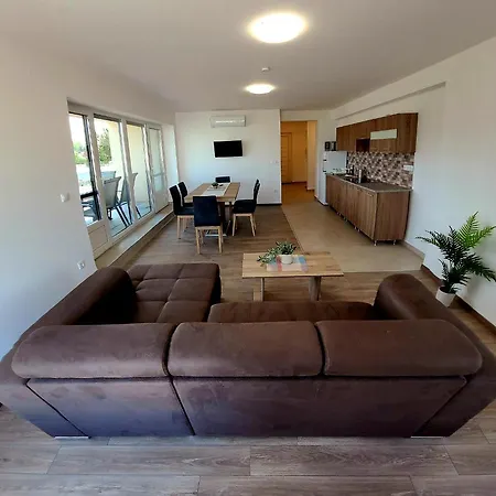 Διαμέρισμα Zea Apartmanhaz Balatonfenyves