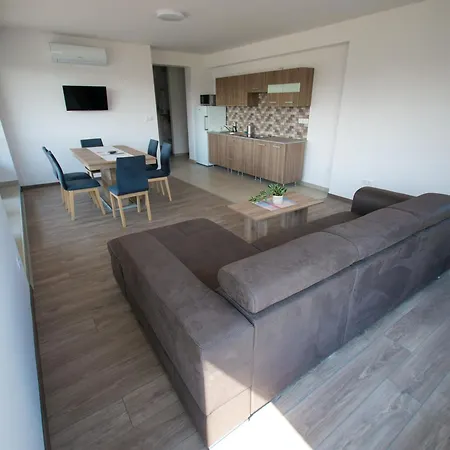 Zea Apartmanhaz Apartment