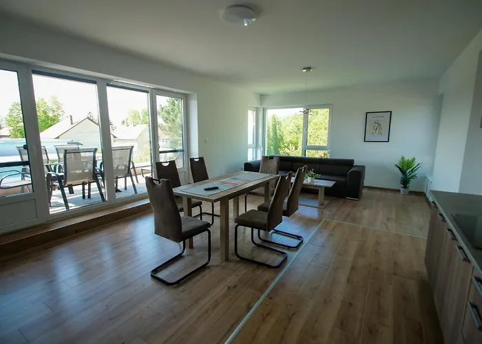 Apartament Zea Apartmanhaz *