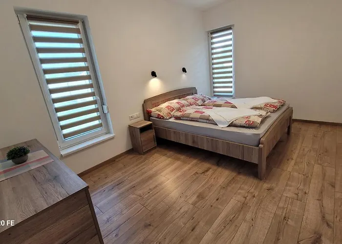 Apartament Zea Apartmanhaz *
