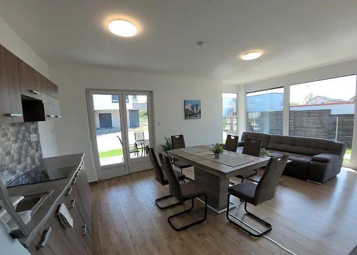 Zea Apartmanhaz Apartament