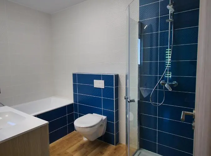 Apartament Zea Apartmanhaz *
