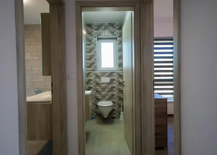 Zea Apartmanhaz * Balatonfenyves