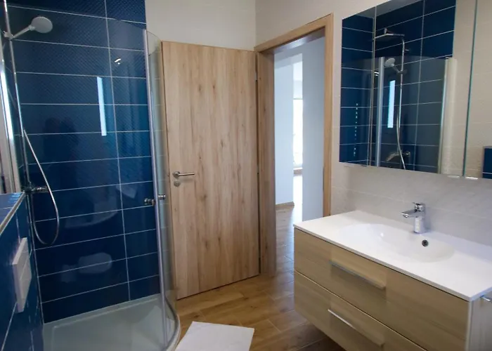 Zea Apartmanhaz Apartament