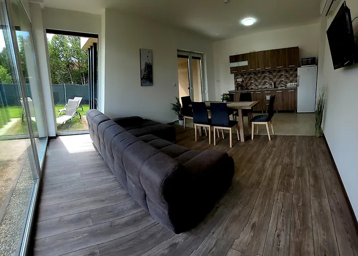 Zea Apartmanhaz Apartament Balatonfenyves